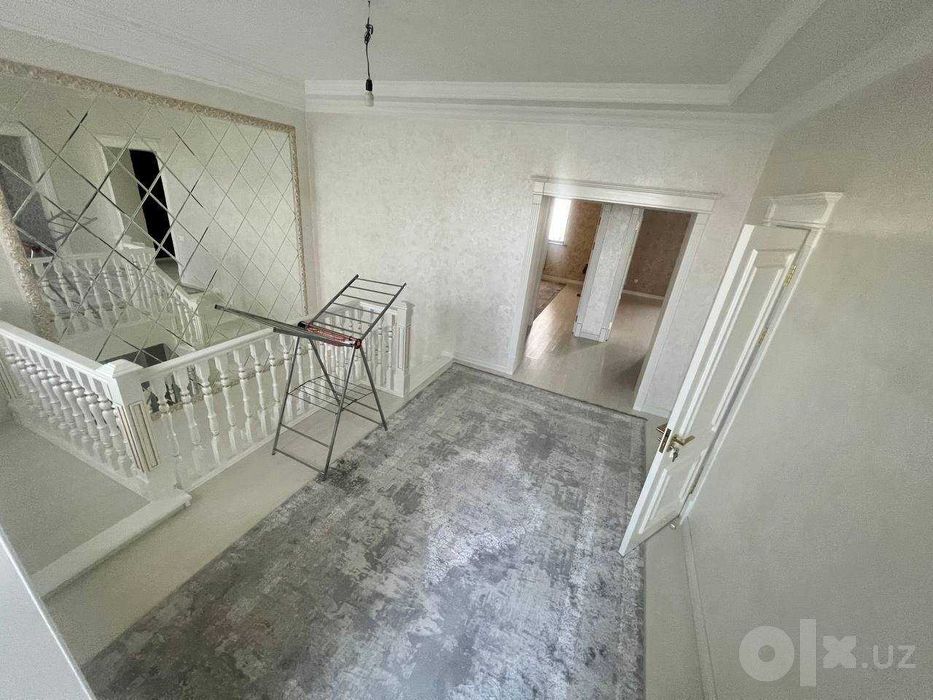 Продам новый Евродом Кибрай улИфор Бти махалля 2этажа 3соток 5комнат