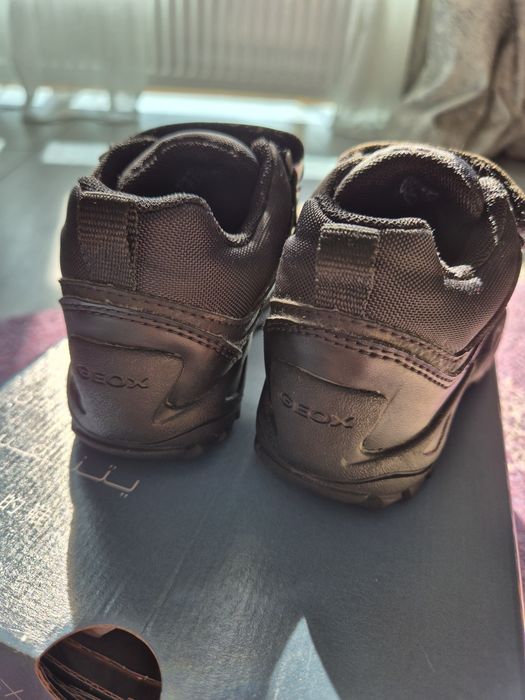 Adidasi impermeabili Geox