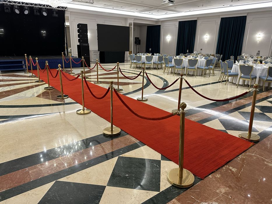 Аренда красная дорожка