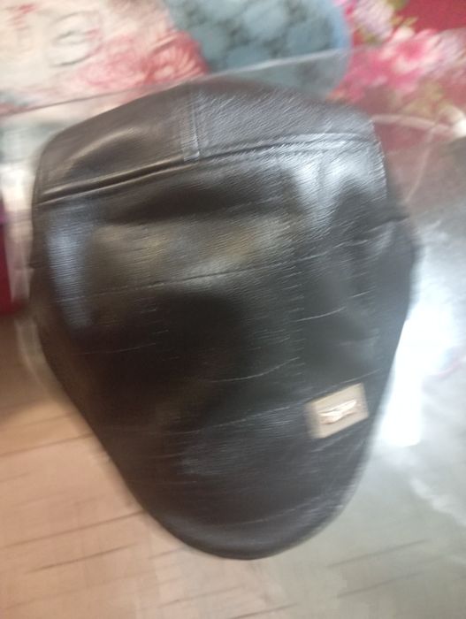 Продам кожаную кепку