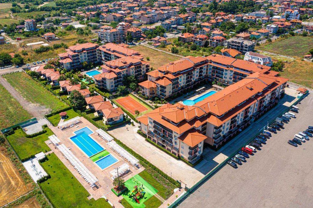 Продава се Двустаен апартамент в Ахелой - 65 кв.м за 565 €/кв.м - Снимка #13
