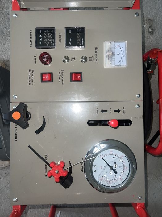 Стыковой аппарат для пайки пластиковых труб