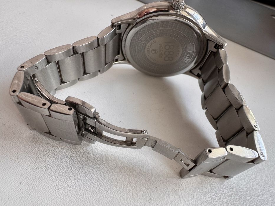 Продам швейцарские часы ROAMER