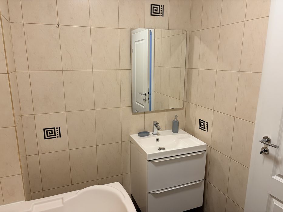 Inchiriez apartament 2 camere militari residence