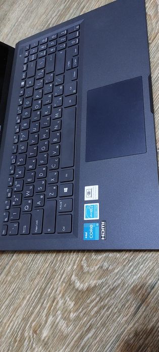 ExpertBook 15,6" i5 8/256