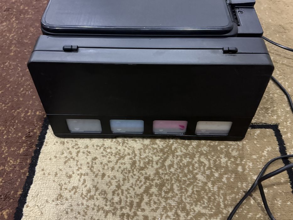 Принтер цветной epson 3550 сканер и копир.