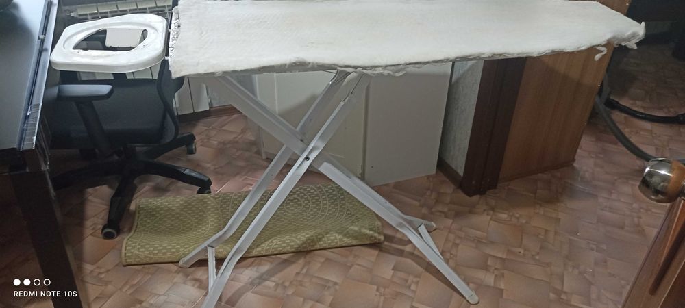 Утюжный стол для гладки
