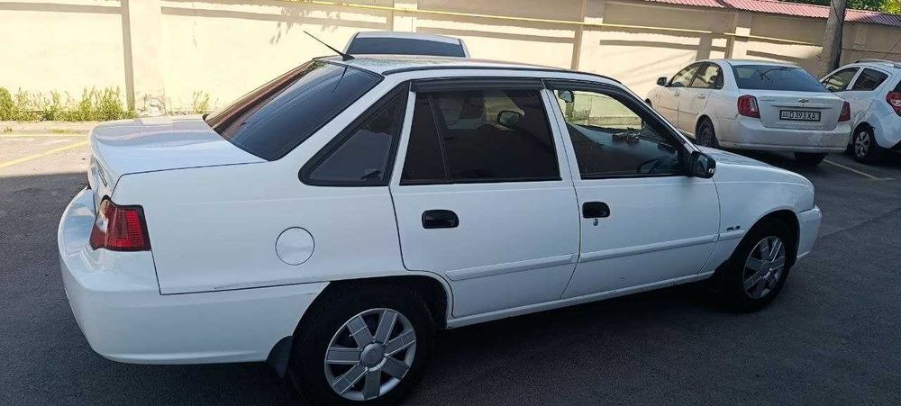 nexia 2  2012-yil pol lyuks konditsioner yoq