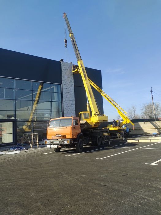 Автокран 25 т 21,метр