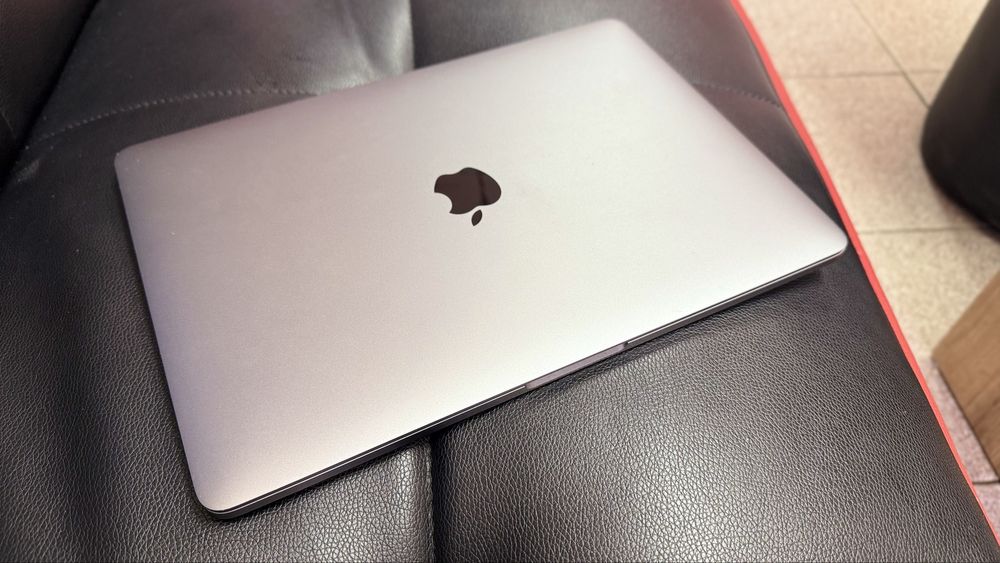 MacBook   Pro