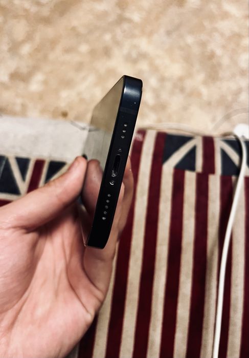 iPhone 13 - Идеальное состояние. Оригинал.