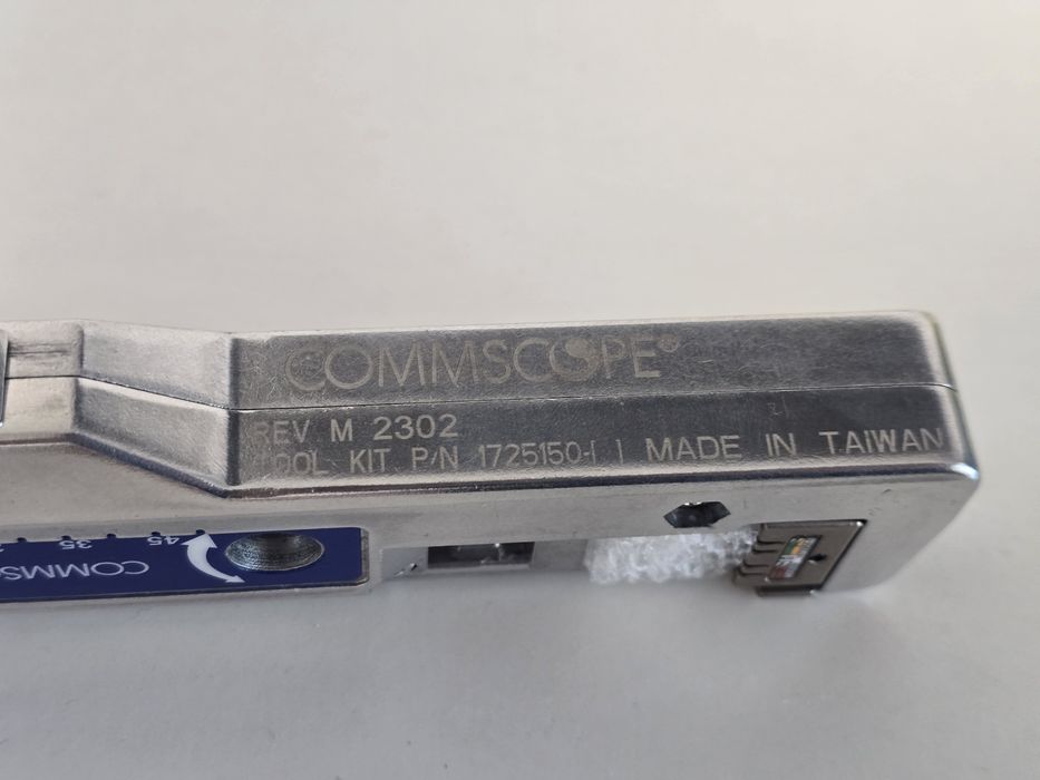 Cleste mufare profesional CommScope Systimax – Unealtă sertizare rapidă RJ45 Keystone