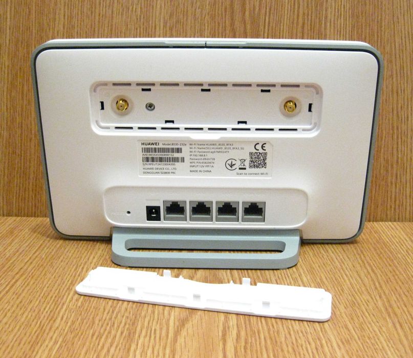 Huawei B535-232a router WiFi modem cu SIM 4G+ LTE Cat 7 300/100 Mbs
