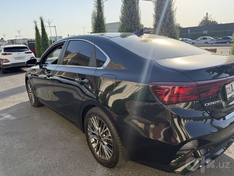 Sotuvda kia cerato