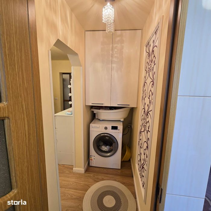 Vând apartament cu 4 camere ultracentral