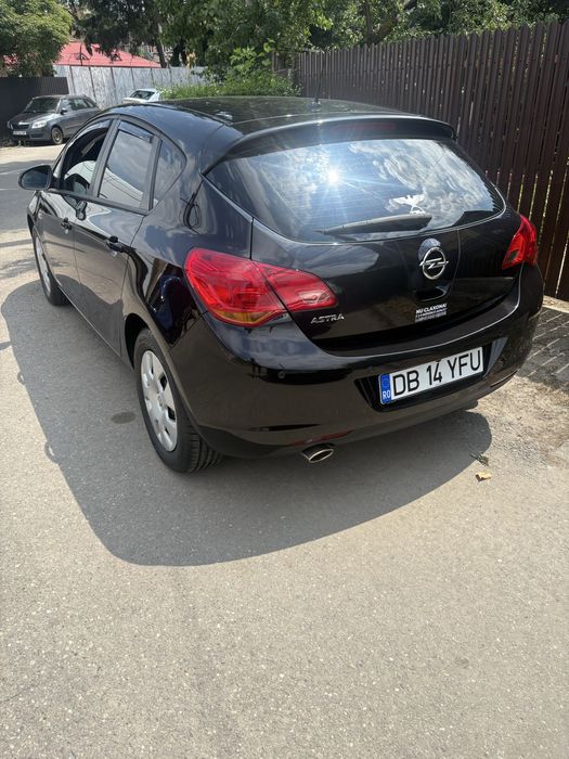 OPEL Astra 2012 — imagine 4