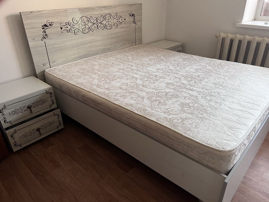 Спальный гарнитур