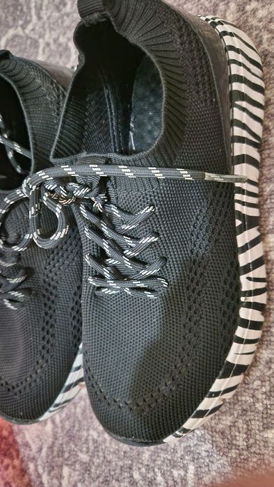 Продам полуботинки