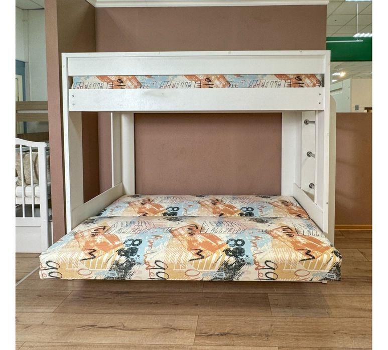 Двухъярусная кровать