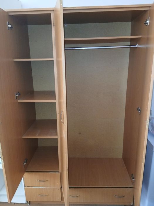 Продам шкаф Прихожий есть доставка