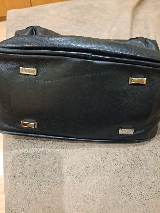 Черна чанта от естествена кожа