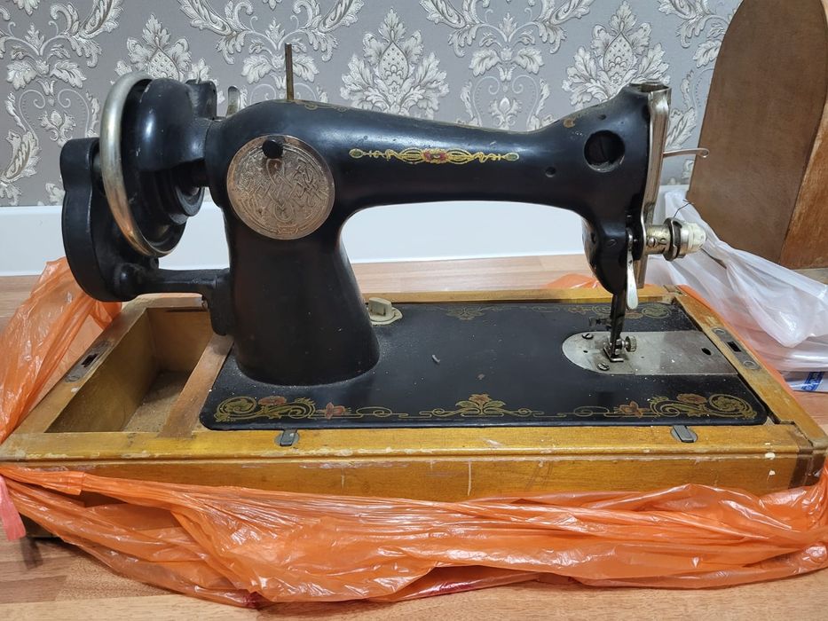 Продам 2 швейные машинки