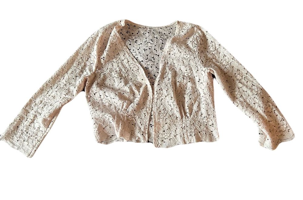 Дантелено  сако бежово