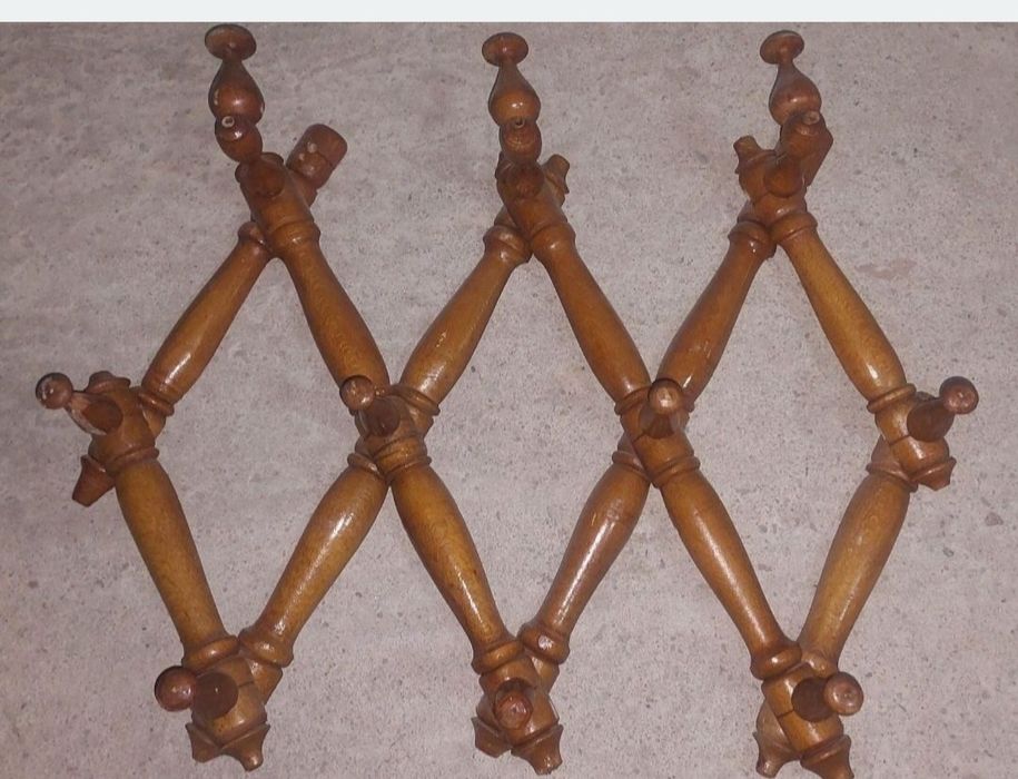 Стара  ретро закачалка за дрехи 2бр