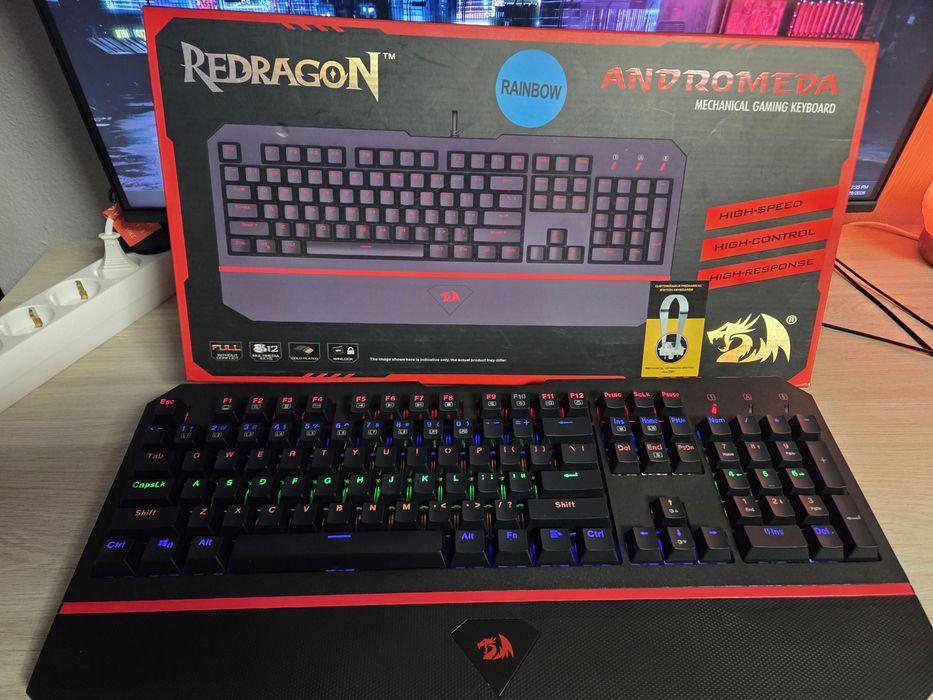 tastatura gaming redragon rgb