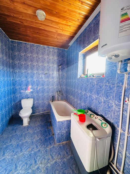 Термиз Шахар марказида 10 сотих ховли Сотилади.