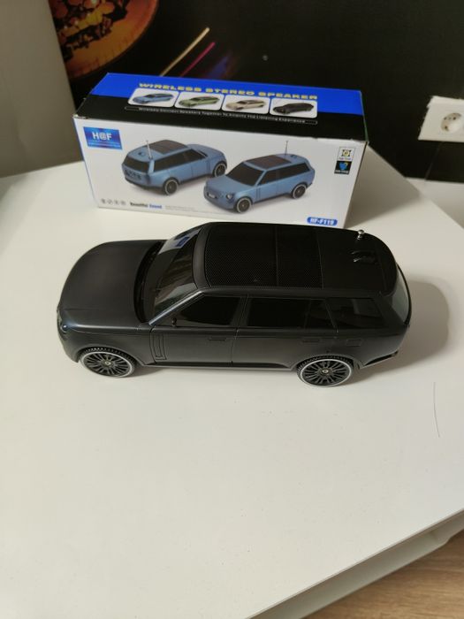 Boxa Bluetooth Mașinuță Jeep cu încărcare solară și radio