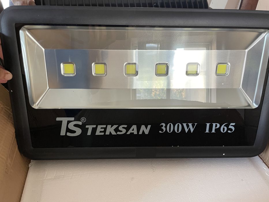 Прожектор 300в