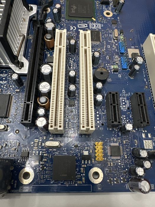 Placa baza  Intel  D945PVS  cu procesor Intel(Canada made)