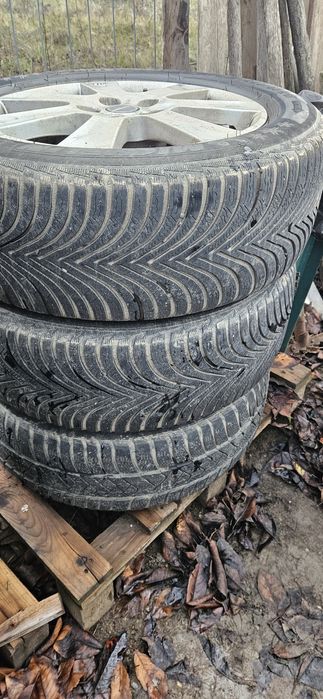 Jenți aluminiu cu cauciucuri