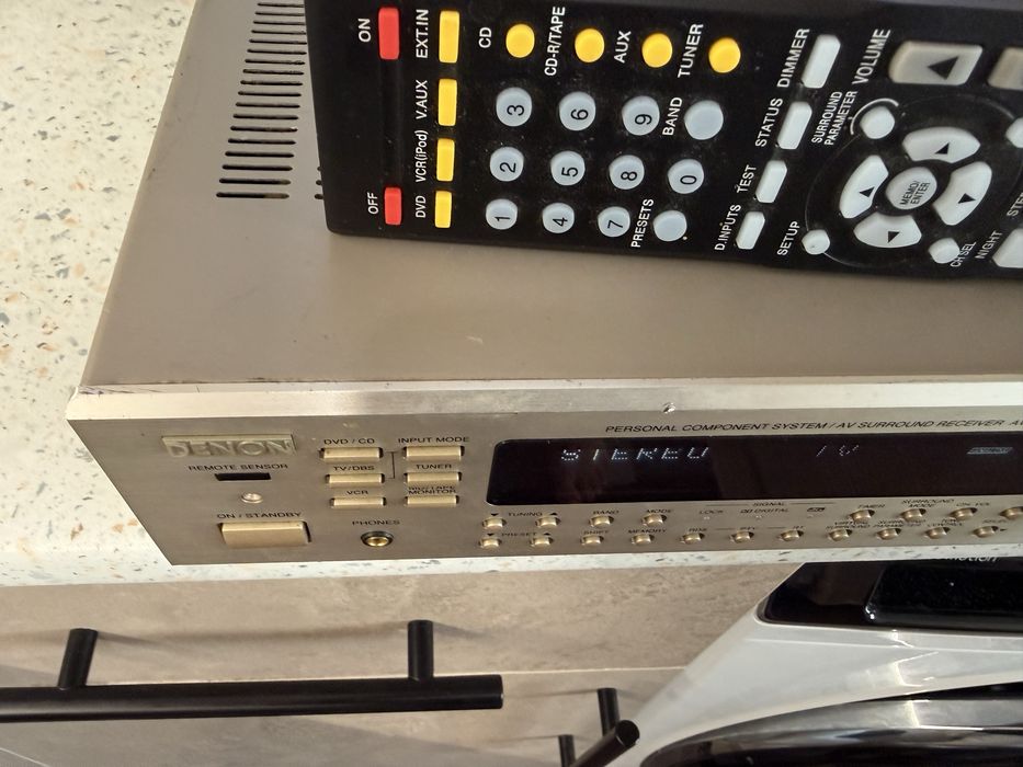 Denon AVR-F100 DAC