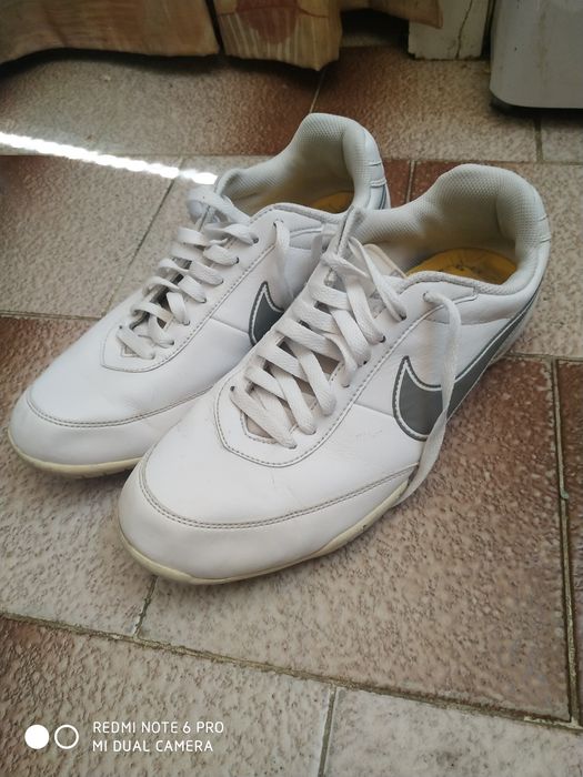 Маратонки Nike 42