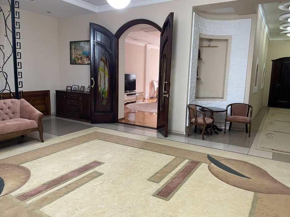 Продается дом в центре города