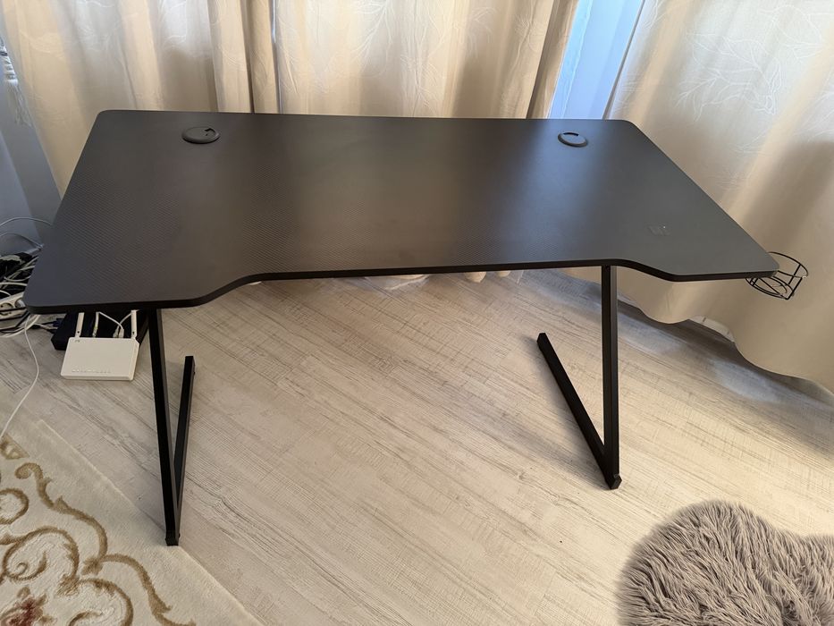 birou gaming pentru fanatici gameri