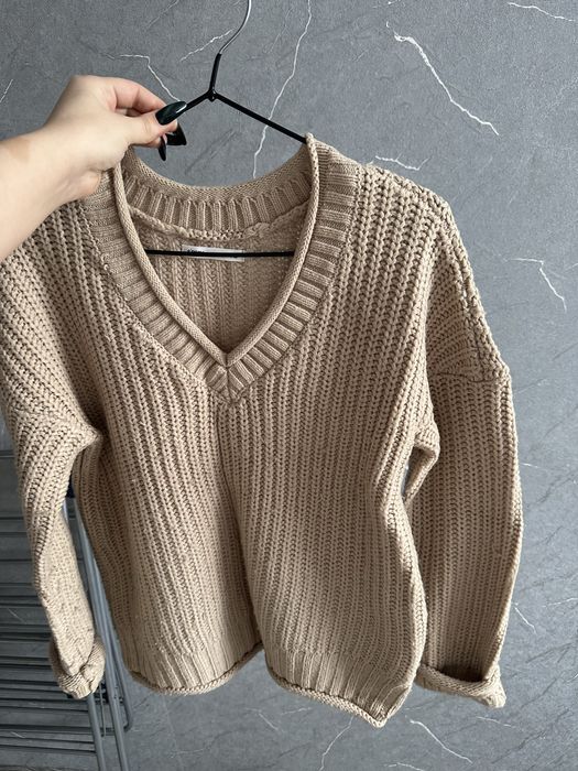 Продам кофту вязанную