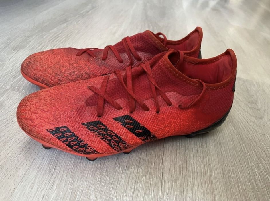 Бутсы adidas predator