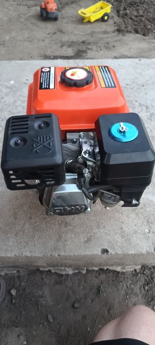 Vând motor universal 7 cai