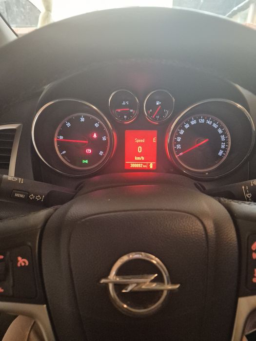 Opel Astra J 1.7cdti  diesel 2012