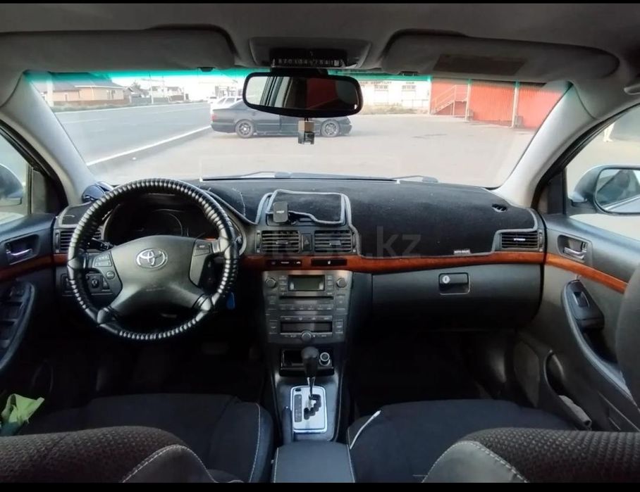 Легковый автомобиль