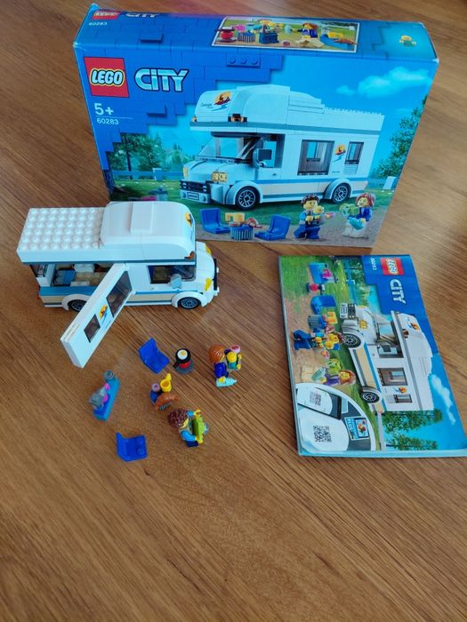 Lego каравани, LEGO Friends, Мобилен дом 41735, LEGO City Пингвинскибус 60384, LEGO City Кемпер за ваканция 60283, LEGO City Камион за сладолед 60253