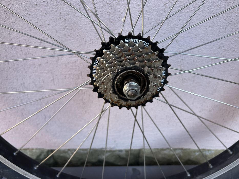 Vand roti de bicicleta fata /spate de 26 inch