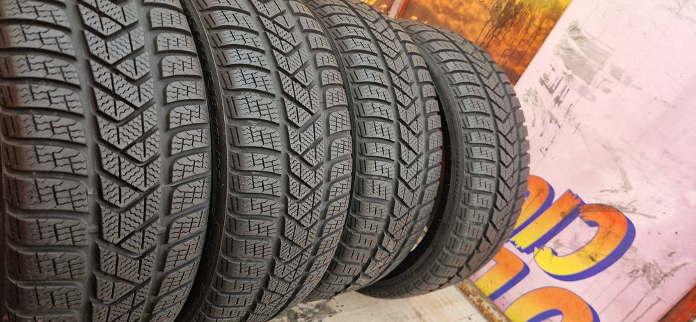 Set 4 Anvelope noi 0 km Pirelli 205 40 R18 M+S . Run-flat
