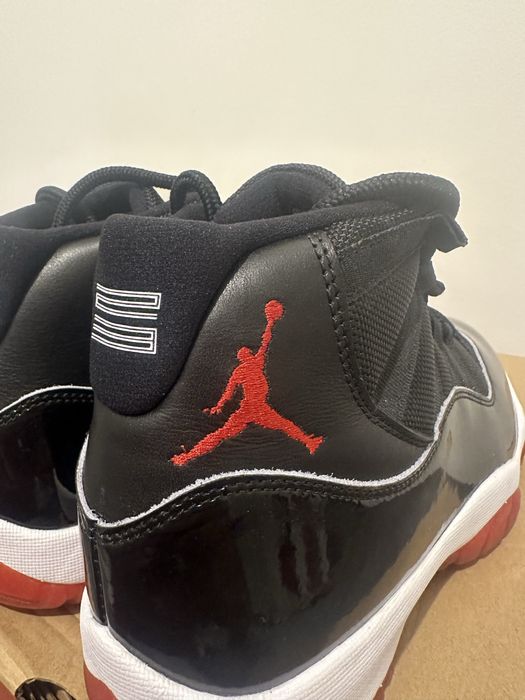 Jordan 11 Retro Black White Red - Size - 40