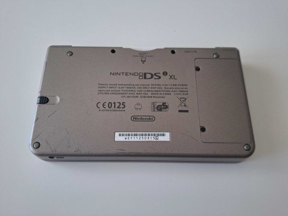 Nintendo DSi XL - качени много игри