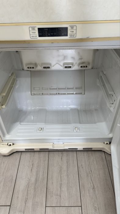 Холодильник Samsung, 384 л