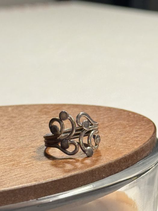 Продам за символическую цену украшения  из серебра